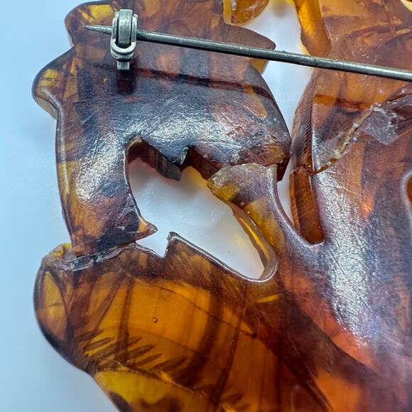 REPAIR antique vintage retro carved apple juice Bakelite large floral brooch - Picture 5 of 8